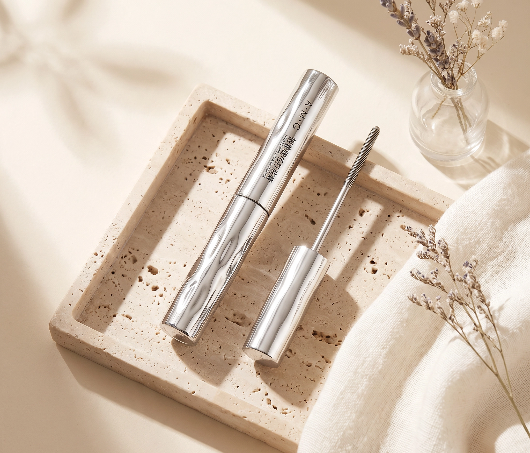 Waterproof Volume & Lift Mascara